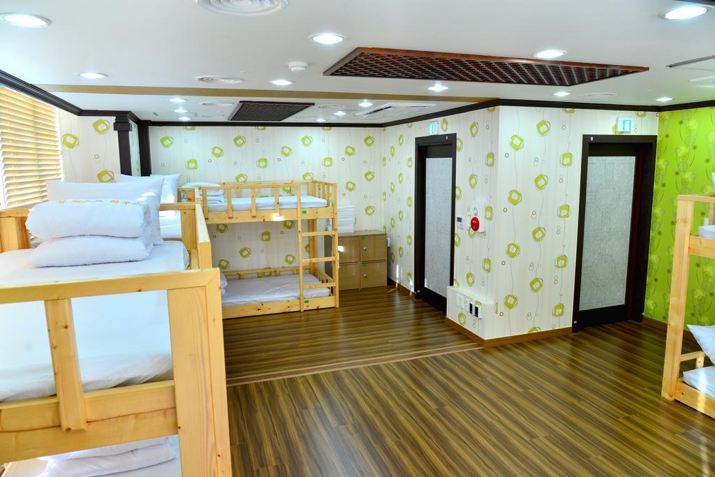 Seom Guesthouse Seogwipo Extérieur photo