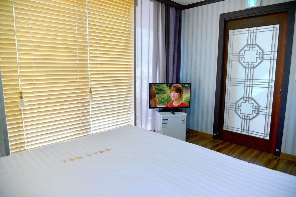 Seom Guesthouse Seogwipo Extérieur photo